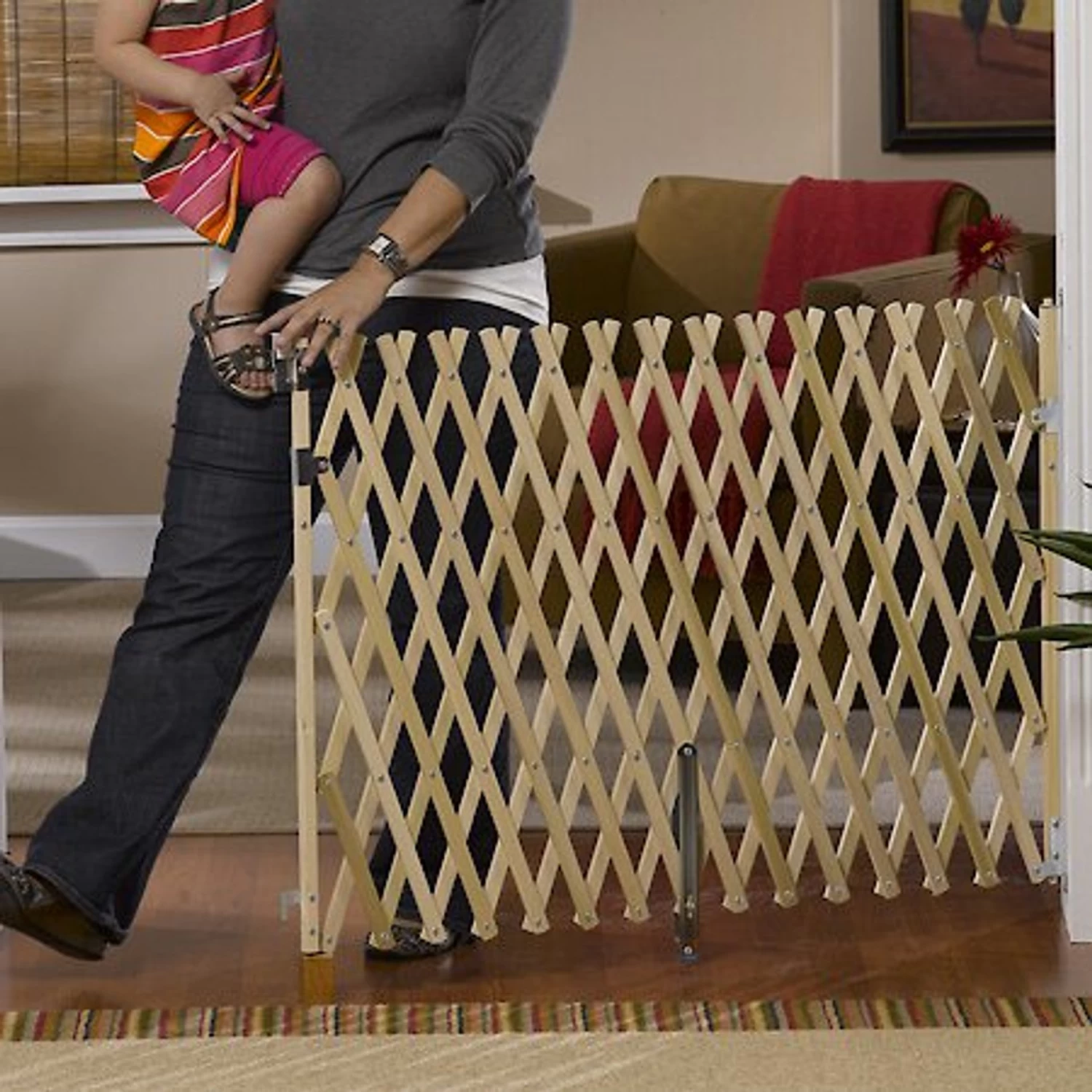 GMI Keepsafe Wooden Expanding Pet Gate - Image 2