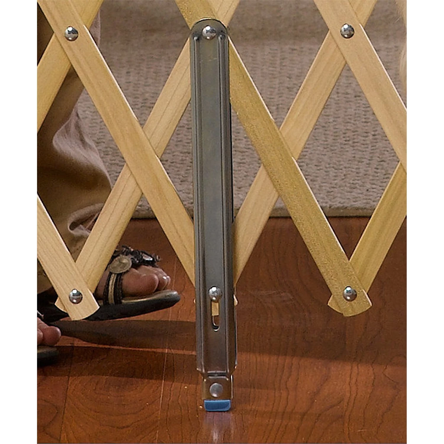 GMI Keepsafe Wooden Expanding Pet Gate - Image 5