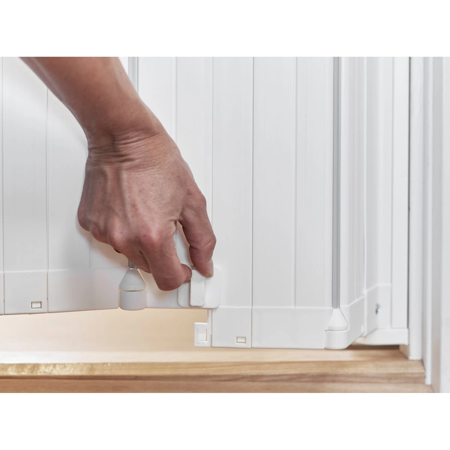 Scandinavian Pet Retractable Dog Gate Extension, 9.5-in - Image 3