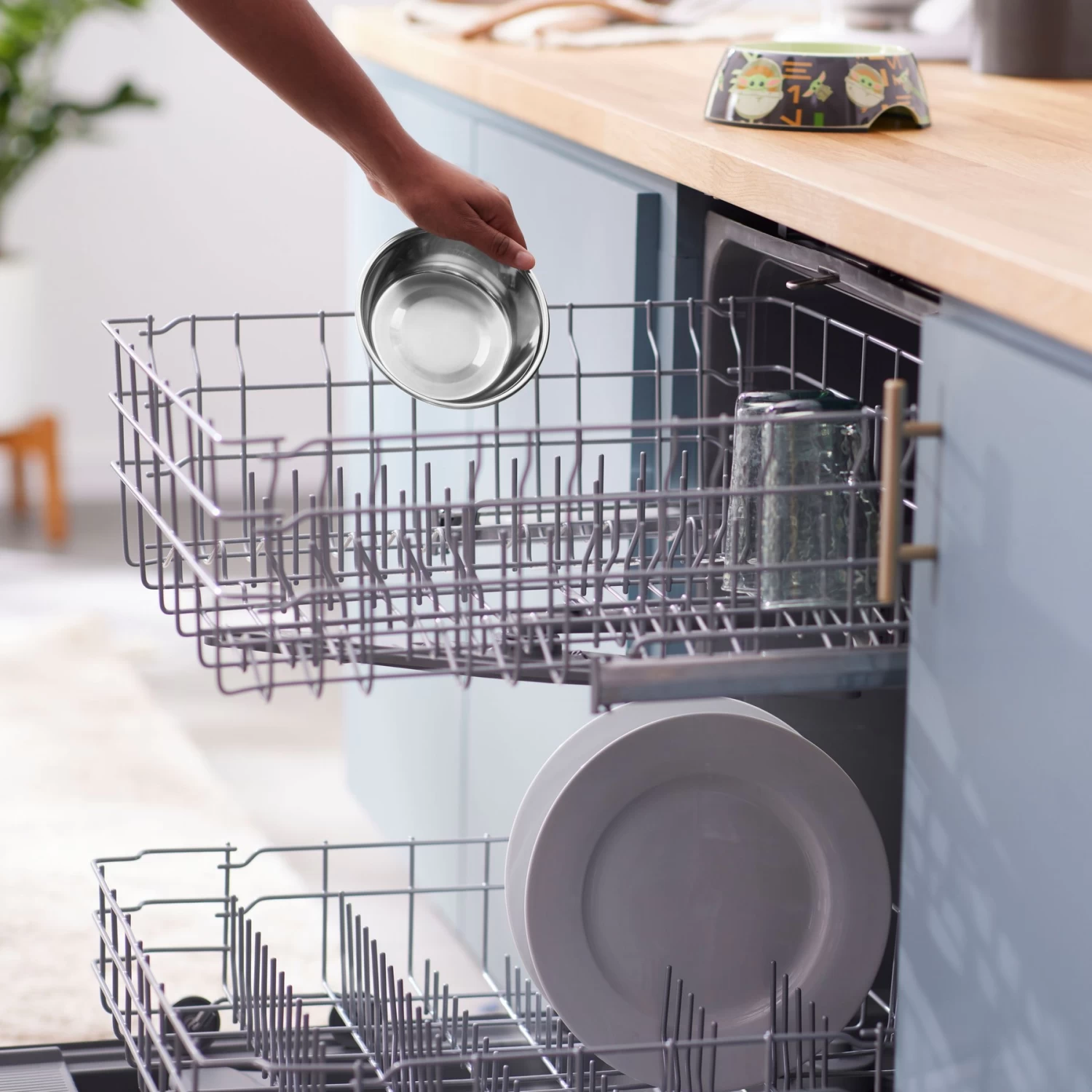 STAR WARS THE MANDALORIAN GROGU Nom Nom Silicone Dog & Cat Food Mat & STAR WARS THE MANDALORIAN GROGU AUREBESH Non-Skid Stainless Steel With Melamine Stand Dog & Cat Bowl - Image 9