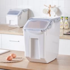 Hanamya Container With Measuring Cup Dog & Cat Food Storage