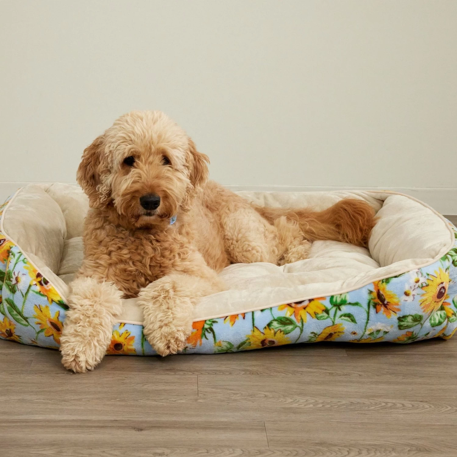 Vera Bradley Cat & Dog Bed - Image 2