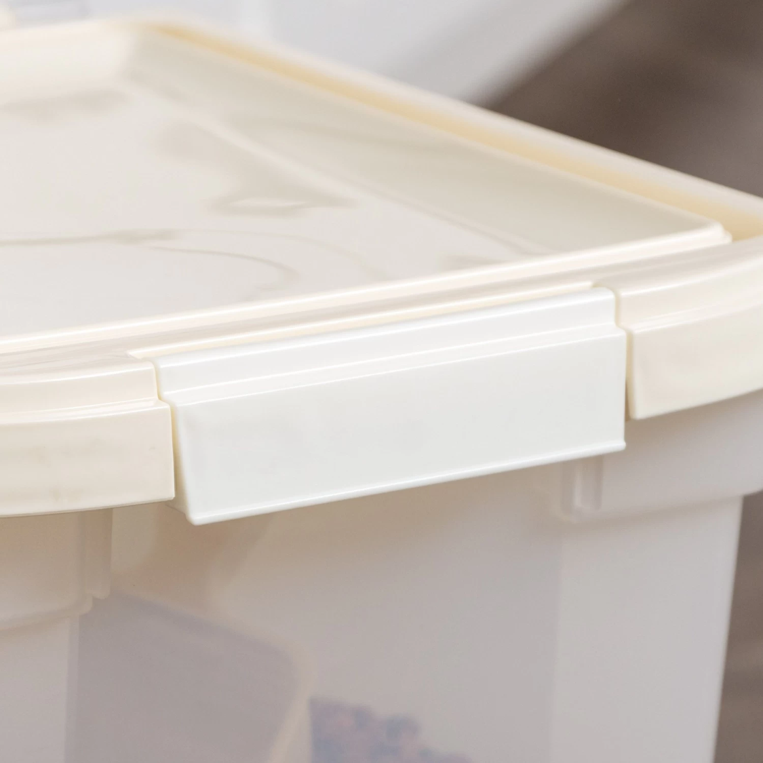 IRIS WeatherPro Airtight 3-Piece Food Storage Container - Image 5